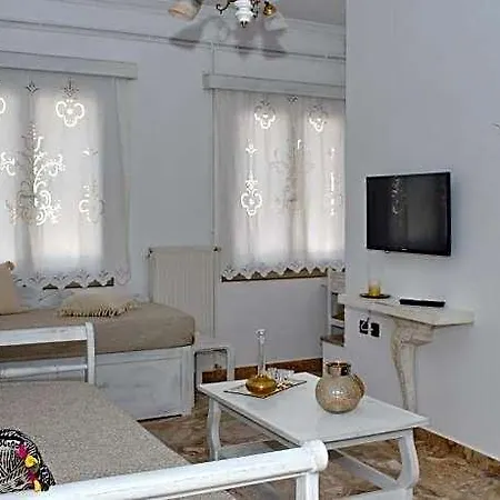 Grandma's Elegant In Naxos Town فندق 2*